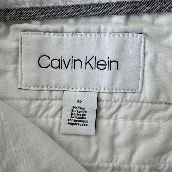 Calvin Klein Men's White Chino Shorts - Classic & Versatile Size 32 - Picture 4 of 4